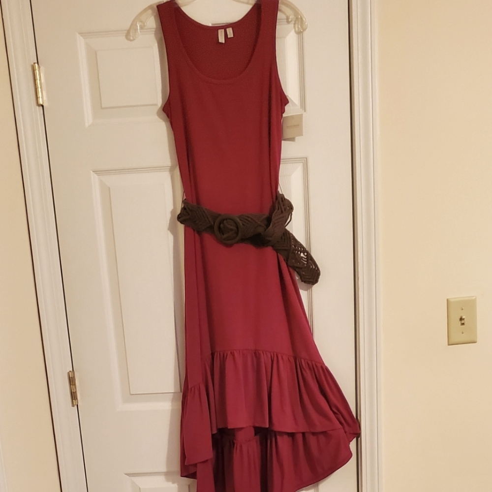 New, High/ Low, Stylish, belted dress - Picture 2 of 6